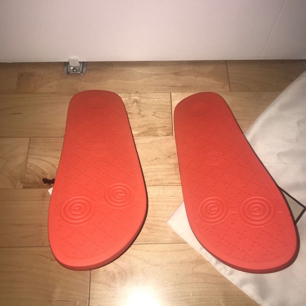 Men’s Gucci slides